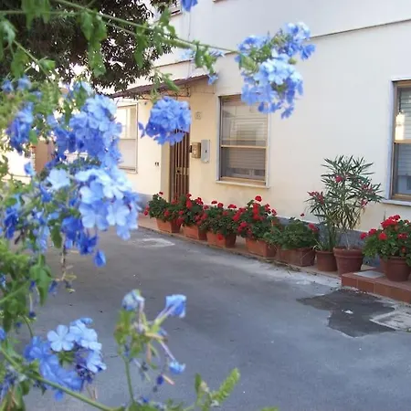 Tranquilla Casina Nel Parco Apartamento Fiocina